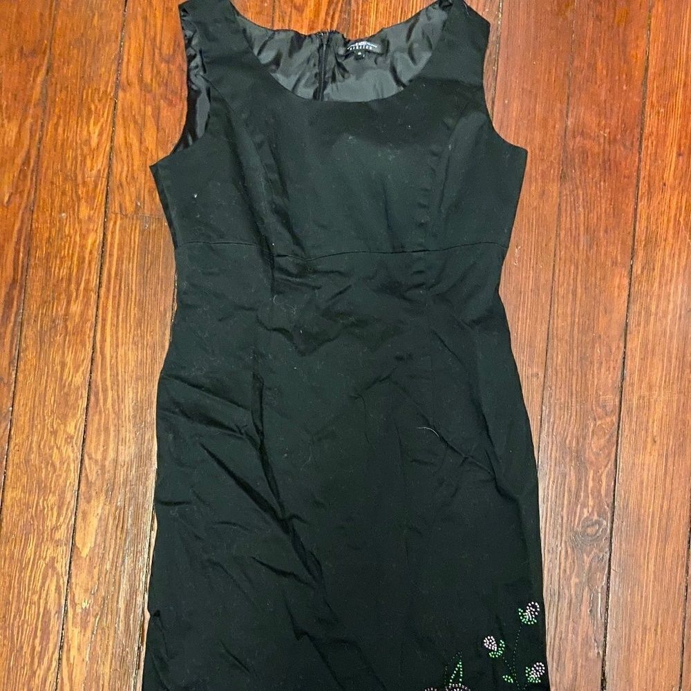 B. Moss Black dress Size 6